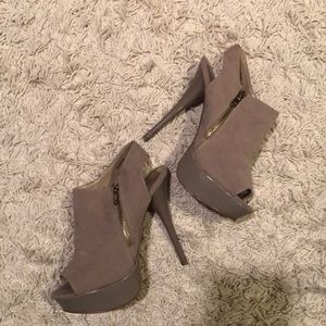 Tan suede open peep toe booties